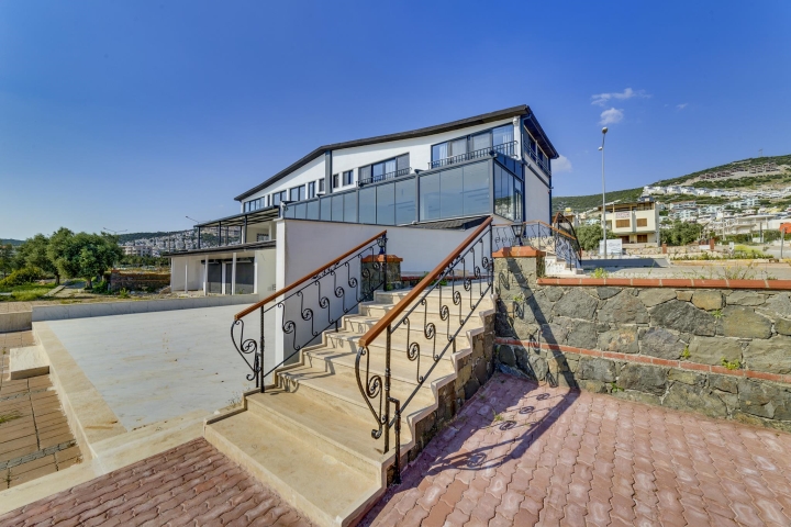 DENİZE SIFIR YENİ İŞYERİ Zen Global Emlak Akbük ve Didim�de satılık