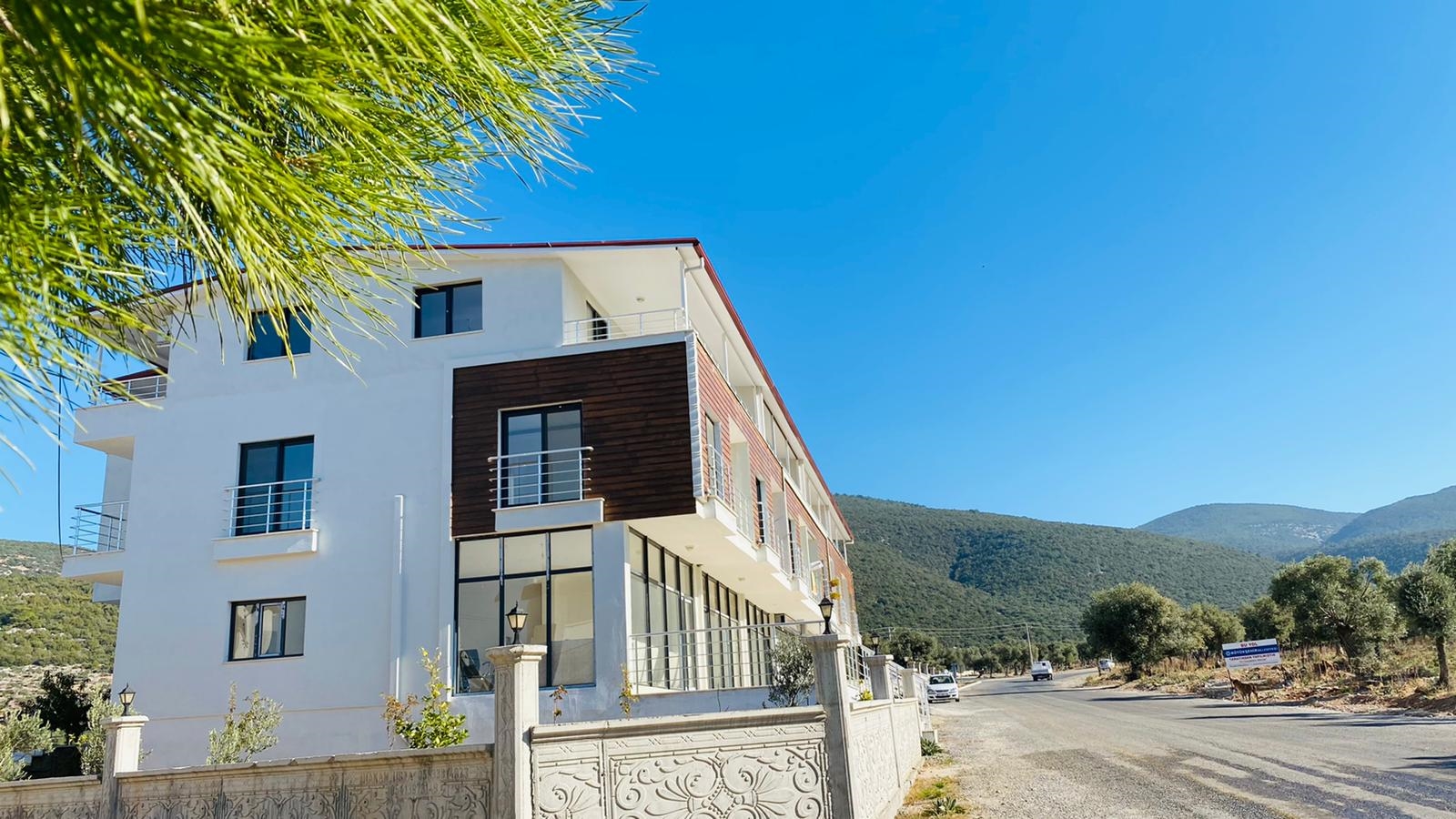 DİDİM AKBÜK�TE HAVUZLU EŞYALI 1+1 DAİRE Zen Global Emlak Akbük ve